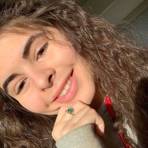 Meet your Posher, Cecilia